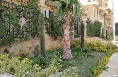 Apartment - 3 Bedrooms - 2 Bathrooms for sale in Street 17 - District 1 - The 5th Settlement - New Cairo City - Cairo
