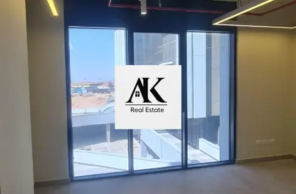 Office Space - Studio - 1 Bathroom for rent in Hyde Park Business District Mall - South Teseen St. - The 5th Settlement - New Cairo City - Cairo