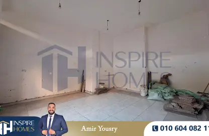محل تجاري - استوديو للايجار في كامب شيزار - حي وسط - الاسكندرية