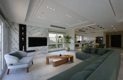Villa - 5 Bedrooms - 4 Bathrooms for rent in Hyde Park - 5th Settlement Compounds - The 5th Settlement - New Cairo City - Cairo
