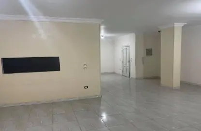 شقة - 4 غرف نوم - 3 حمامات للايجار في بيفرلي هيلز - كمبوندات الشيخ زايد - الشيخ زايد - الجيزة