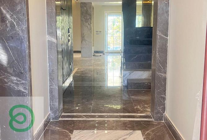 8300356 - Property Image 2