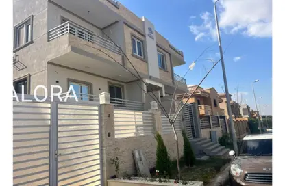 شقة - 3 غرف نوم - 2 حمامات للايجار في شارع البستان - الحي التاسع - الشيخ زايد - الجيزة