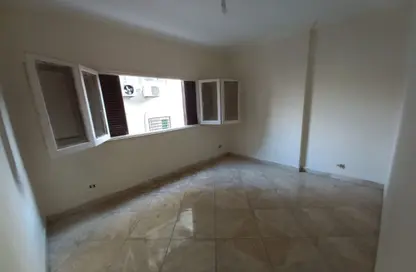 شقة - 2 غرف نوم - 1 حمام للايجار في شارع النادي - المعادي - حي المعادي - القاهرة