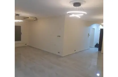 Apartment - 3 Bedrooms - 2 Bathrooms for rent in Mohamed Hassanein Heikal St. - 6th Zone - Nasr City - Cairo
