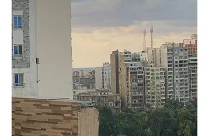 شقة - 3 غرف نوم - 2 حمامات للبيع في سبورتنج - حي شرق - الاسكندرية