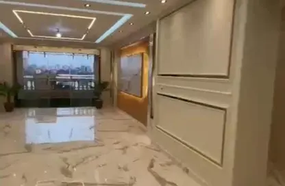 Apartment - 3 Bedrooms - 2 Bathrooms for sale in Al Bahr Al Aazam  St. - Giza District - Ganoub El Giza - Giza