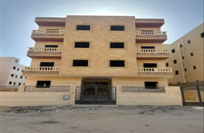 Roof - 5 Bedrooms - 3 Bathrooms for sale in El Motamayez District - Badr City - Cairo