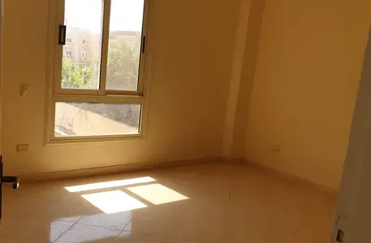 شقة - 3 غرف نوم - 3 حمامات للايجار في شارع الصفا - الشيخ زايد - الجيزة