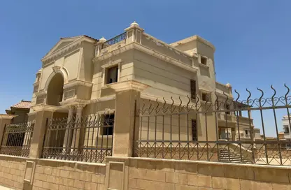 فيلا - 8 غرف نوم - 6 حمامات للبيع في المستثمرين الجنوبية - مدينة القاهرة الجديدة - القاهرة