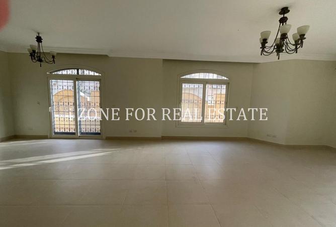 8313635 - Property Image 2