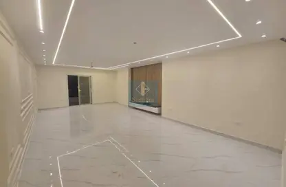 Office Space - Studio - 2 Bathrooms for rent in Maadi - Hay El Maadi - Cairo