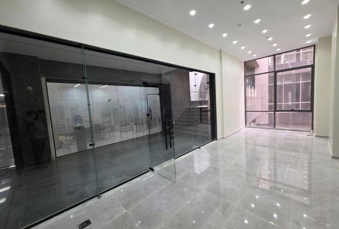 8386012 - Property Image 2