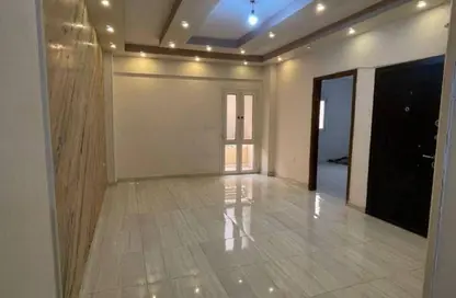 شقة - 2 غرف نوم - 1 حمام للبيع في الحي الثاني - مدينة 6 أكتوبر - الجيزة