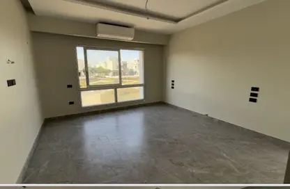 Townhouse - 3 Bedrooms - 4 Bathrooms for sale in Hyde Park - 5th Settlement Compounds - The 5th Settlement - New Cairo City - Cairo