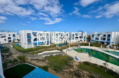 شاليه - 2 غرف نوم - 2 حمامات للبيع في ماونتن فيو راس الحكمة - راس الحكمة - الساحل الشمالي