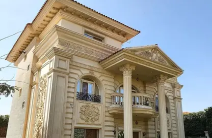 Villa - 4 Bedrooms - 4 Bathrooms for sale in Royal City - Sheikh Zayed Compounds - Sheikh Zayed City - Giza