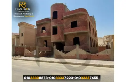 فيلا - 8 غرف نوم - 4 حمامات للبيع في بالم فيلا - طريق الواحات - مدينة 6 أكتوبر - الجيزة