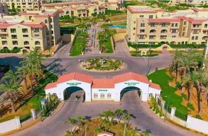 شقة - 3 غرف نوم - 2 حمامات للبيع في معادى فيو - كمبوندات الشروق - مدينة الشروق - القاهرة