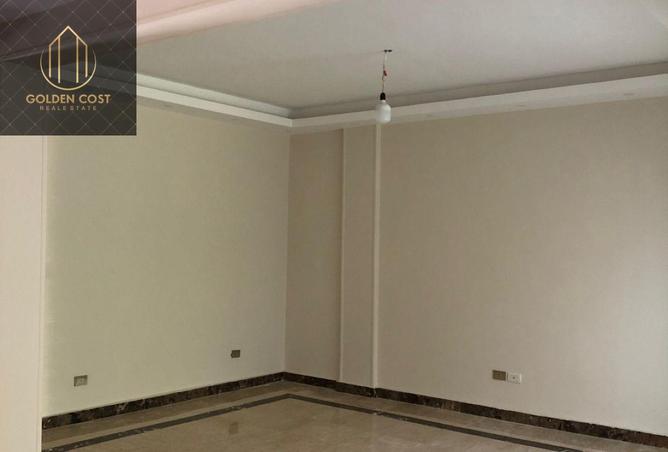 8220914 - Property Image 3