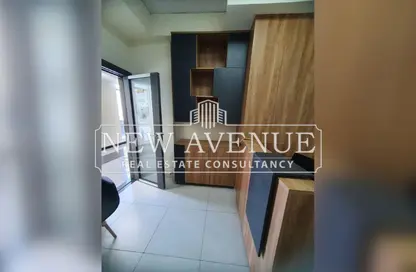 عيادة - استوديو - 2 حمامات للايجار في اليجانتري - الحي الاول - التجمع الخامس - مدينة القاهرة الجديدة - القاهرة