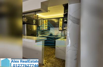 Apartment - 3 Bedrooms - 2 Bathrooms for rent in Al Ghardaqah St. - San Stefano - Hay Sharq - Alexandria