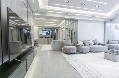 Apartment - 3 Bedrooms - 3 Bathrooms for rent in Abou Al Feda St. - Zamalek - Cairo