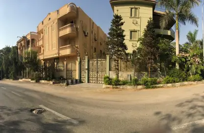 Apartment - 3 Bedrooms - 3 Bathrooms for sale in Ahmed Moharam St. - The 1st Settlement - New Cairo City - Cairo