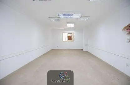 Office Space - Studio - 2 Bathrooms for sale in Hedaya Basha St. - Glim - Hay Sharq - Alexandria