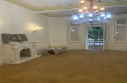 Office Space - Studio - 4 Bathrooms for rent in Garden City - Cairo