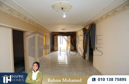 Apartment - 3 Bedrooms - 1 Bathroom for sale in Smouha - Hay Sharq - Alexandria