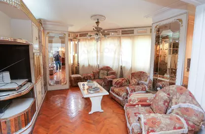 Apartment - 3 Bedrooms - 3 Bathrooms for sale in Mohammed Al Eqbal St. - Laurent - Hay Sharq - Alexandria