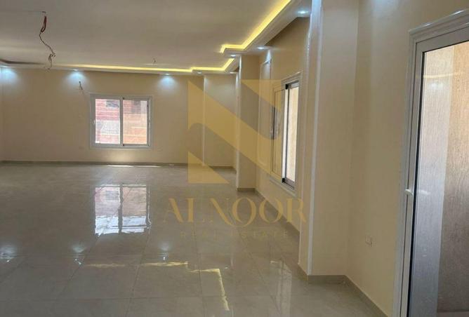 8022290 - Property Image 2