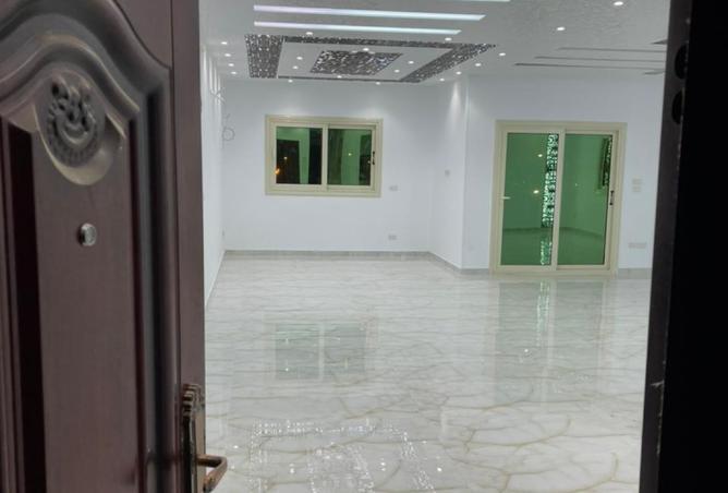 8345120 - Property Image 2