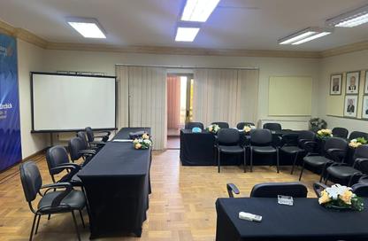Half Floor - Studio - 3 Bathrooms for rent in Beirut Square - Almazah - Heliopolis - Masr El Gedida - Cairo