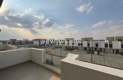 Townhouse - 4 Bedrooms - 3 Bathrooms for sale in Al Burouj Compound - El Shorouk Compounds - Shorouk City - Cairo