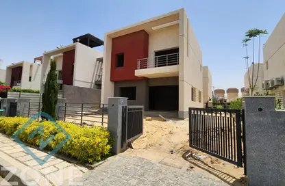 Townhouse - 3 Bedrooms - 3 Bathrooms for sale in Madinaty - Cairo