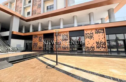 Office Space - Studio - 4 Bathrooms for rent in Mivida - 5th Settlement Compounds - The 5th Settlement - New Cairo City - Cairo
