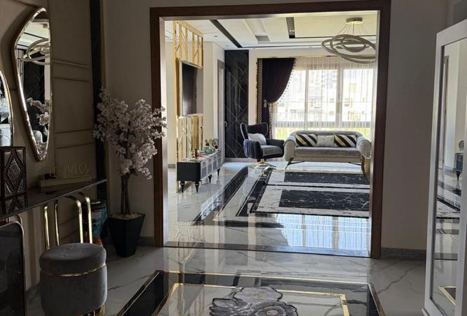 8212150 - Property Image 2