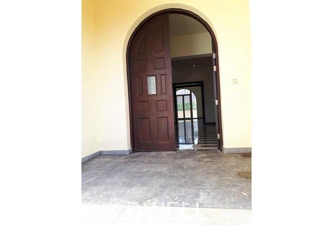 8081175 - Property Image 2