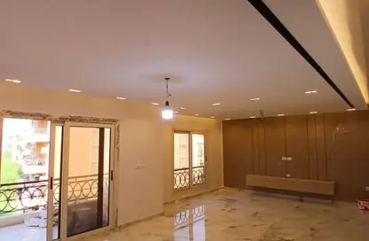 Apartment - 3 Bedrooms - 2 Bathrooms for sale in Al Khamayel city - Sheikh Zayed Compounds - Sheikh Zayed City - Giza