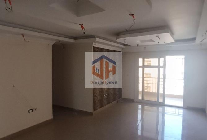 8125113 - Property Image 3