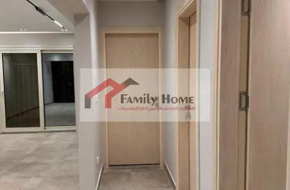 Apartment - 2 Bedrooms - 1 Bathroom for sale in Degla Palms - Al Wahat Road - 6 October City - Giza