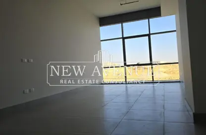 Office Space - Studio - 1 Bathroom for rent in The Water Way - North Investors Area - New Cairo City - Cairo