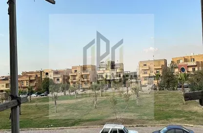 Apartment - 3 Bedrooms - 3 Bathrooms for sale in Zoom Plaza - Area A - Ganoob El Acadimia - New Cairo City - Cairo