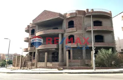 Apartment - 6 Bedrooms - 7 Bathrooms for sale in Golden Gate - South Teseen St. - The 5th Settlement - New Cairo City - Cairo