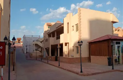 Chalet - 2 Bedrooms - 2 Bathrooms for sale in Orlando 2 - Al Ain Al Sokhna - Suez