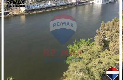 Apartment - 4 Bedrooms - 4 Bathrooms for sale in Al Saleh Ayoub St. - Zamalek - Cairo