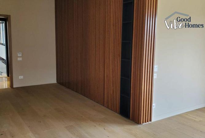 8221954 - Property Image 3