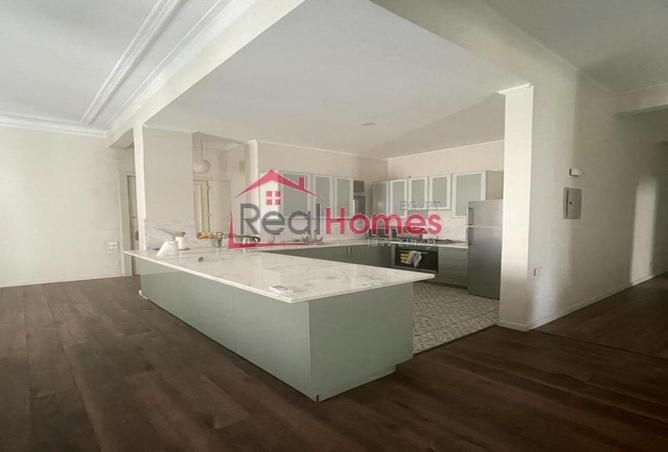 8064294 - Property Image 3
